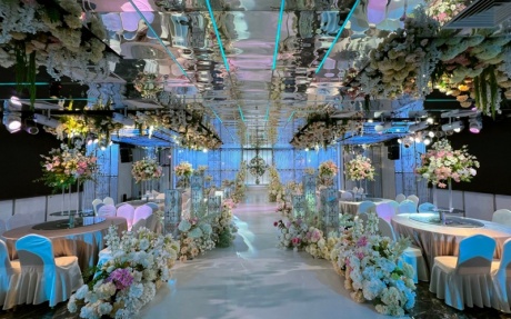 花园厅 [ 最大12桌 · 高4.0m · 无柱 · 长方形 ·  ]