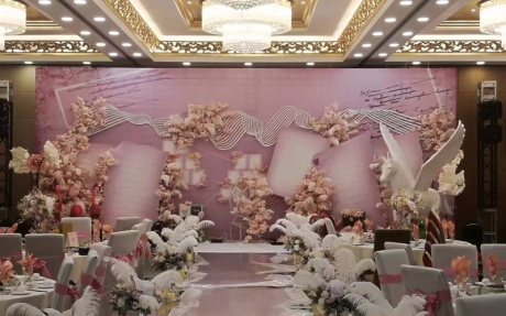 西宴会厅 [ 最大30桌 · 高5.5m · 无柱 ·  ]