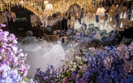 仲夏夜之梦 [ 最大12桌 · 高8.0m · 无柱 · 低消6988 ]