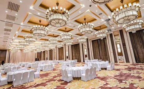 一层宴会厅 [ 最大50桌 · 高8.0m · 无柱 · 长方形 ·  ]