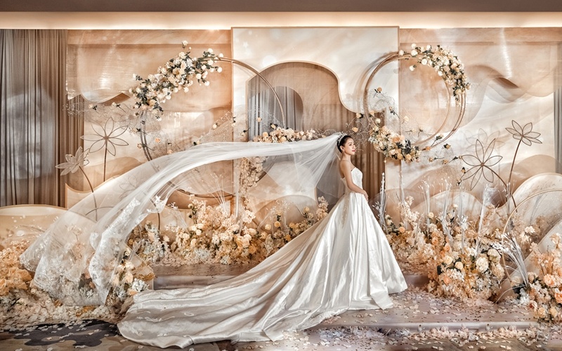 宴会厅 [ 最大20桌 · 高5.0m · 无柱 · 正方形 ·  ]