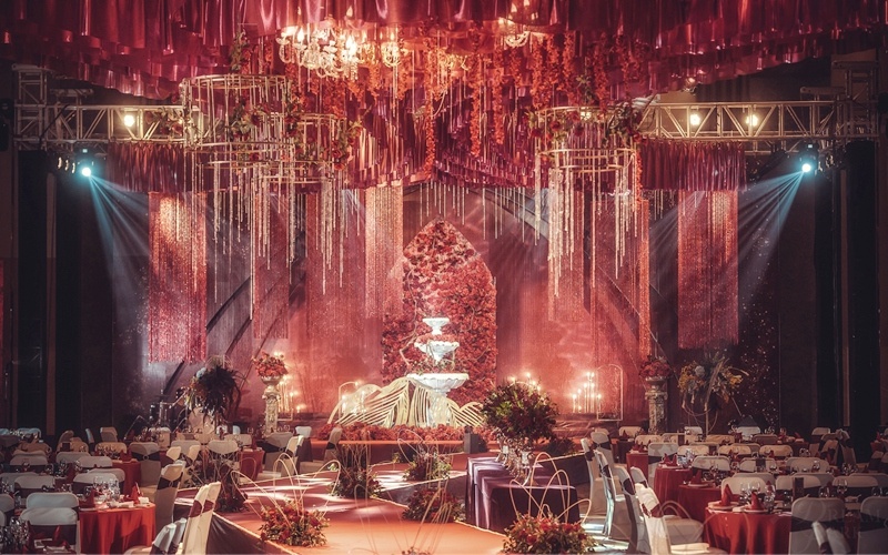 湖南厅（大宴会厅） [ 最大40桌 · 高6.0m · 无柱 · 长方形 ·  ]