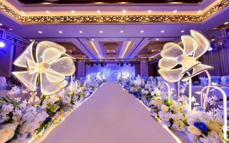 西宴会厅 [ 最大30桌 · 高55.0m · 无柱 · 长方形 · 低消2799 ]