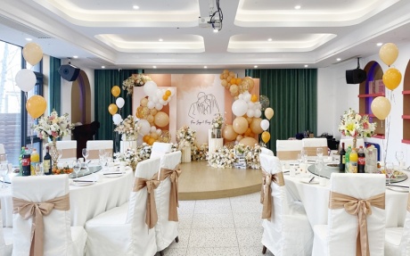 禧悦厅 [ 最大6桌 · 高3.2m · 无柱 · 低消3888 ]